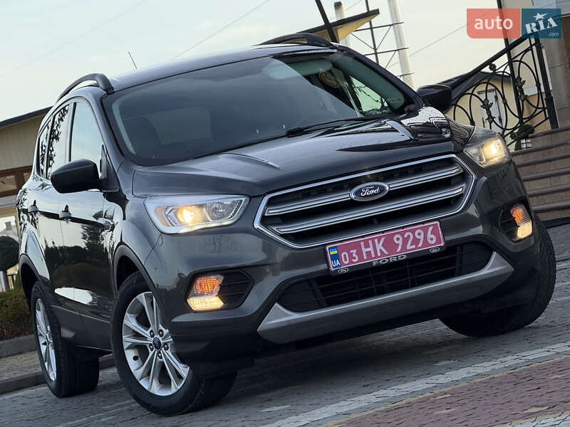 Позашляховик / Кросовер Ford Escape 2017 в Дрогобичі