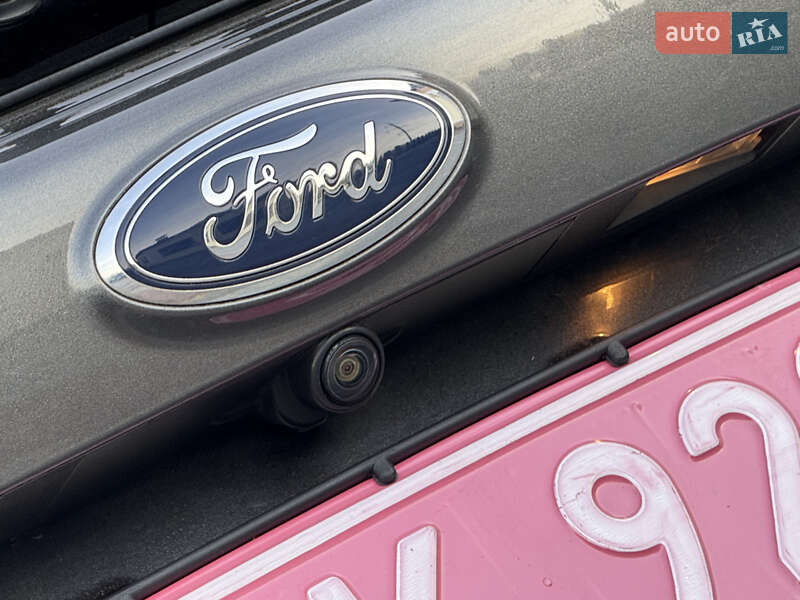 Позашляховик / Кросовер Ford Escape 2017 в Дрогобичі