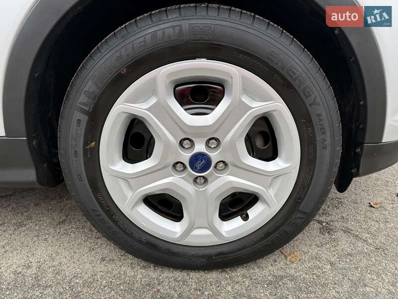 Внедорожник / Кроссовер Ford Escape 2019 в Киеве