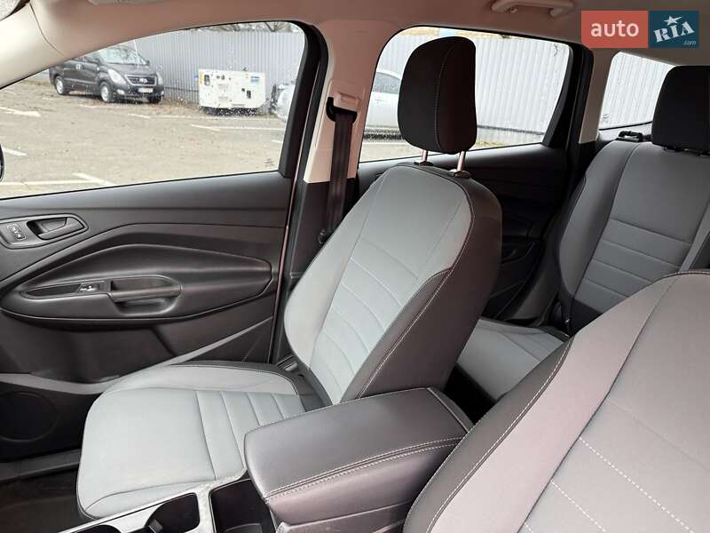 Внедорожник / Кроссовер Ford Escape 2019 в Киеве