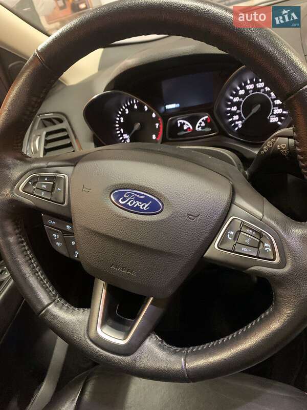 Внедорожник / Кроссовер Ford Escape 2019 в Харькове