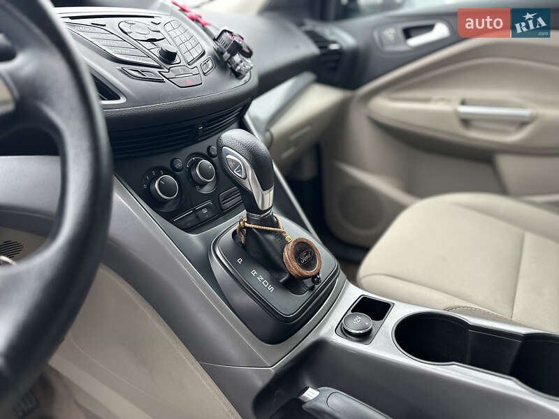 Внедорожник / Кроссовер Ford Escape 2015 в Виннице