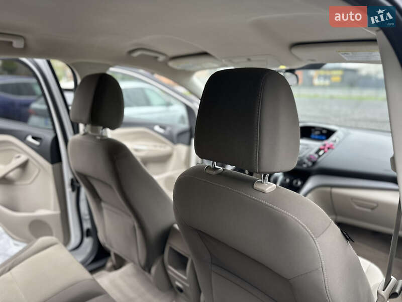 Внедорожник / Кроссовер Ford Escape 2015 в Виннице