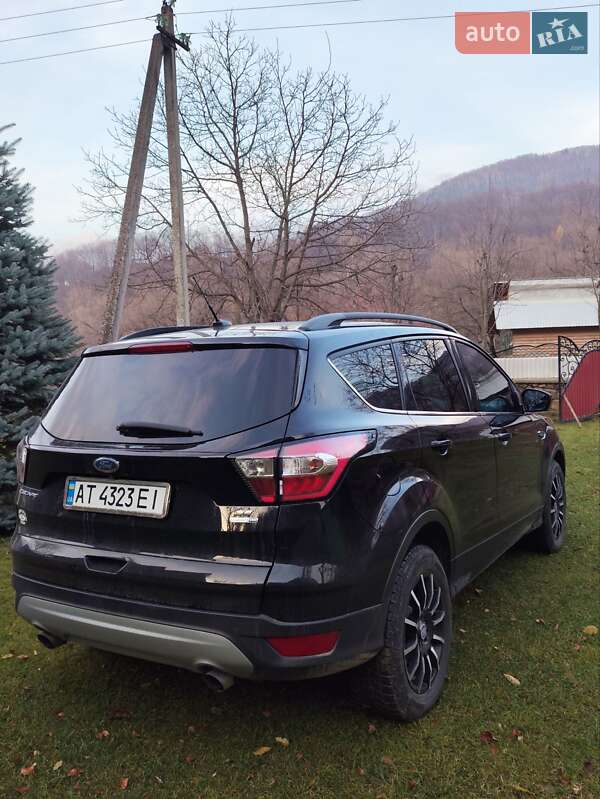 Внедорожник / Кроссовер Ford Escape 2018 в Косове