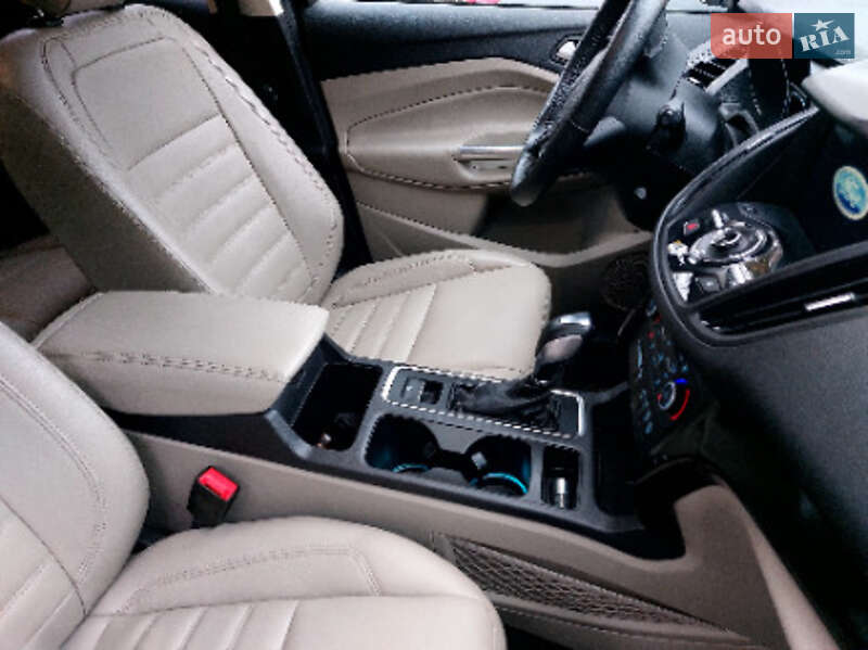 Внедорожник / Кроссовер Ford Escape 2019 в Львове