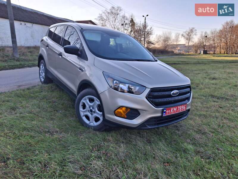 Внедорожник / Кроссовер Ford Escape 2018 в Изяславе
