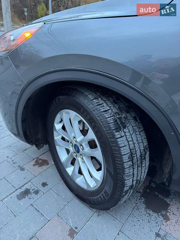 Позашляховик / Кросовер Ford Escape 2021 в Тернополі