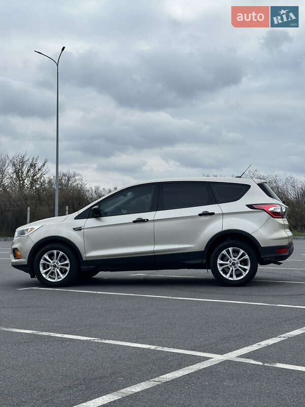 Внедорожник / Кроссовер Ford Escape 2016 в Виннице