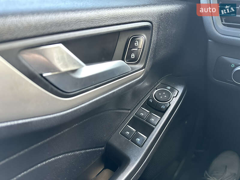 Позашляховик / Кросовер Ford Escape 2021 в Києві