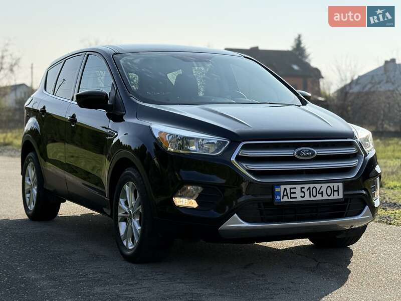 Внедорожник / Кроссовер Ford Escape 2017 в Днепре