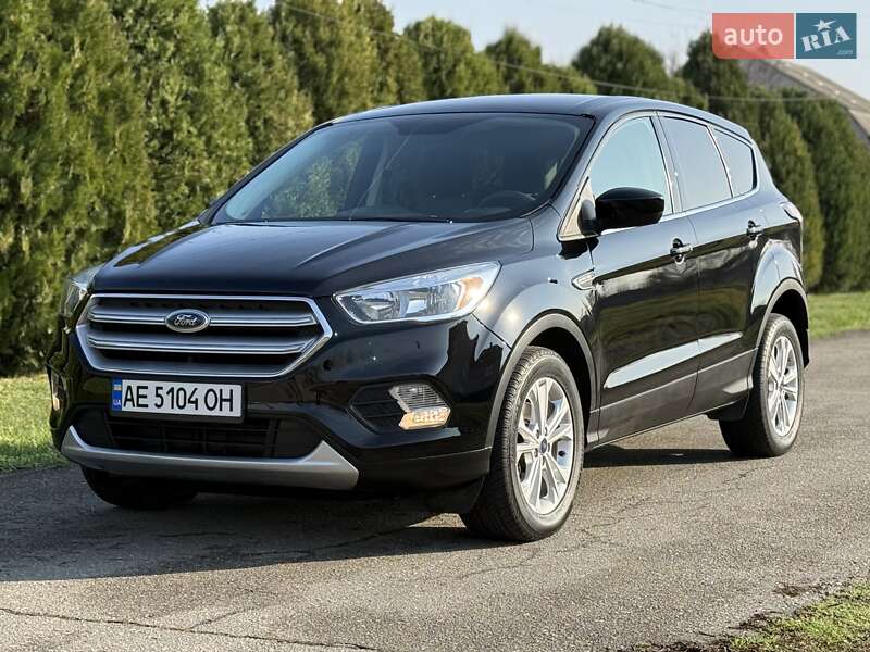 Внедорожник / Кроссовер Ford Escape 2017 в Днепре