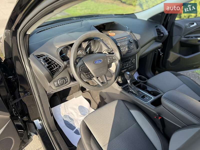 Внедорожник / Кроссовер Ford Escape 2017 в Днепре