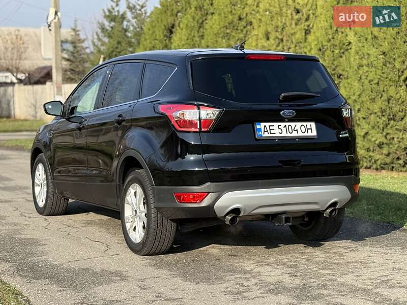 Внедорожник / Кроссовер Ford Escape 2017 в Днепре