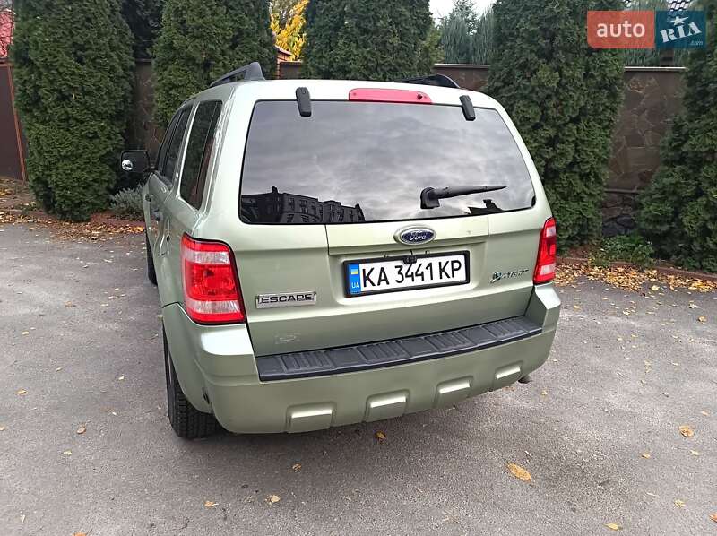 Позашляховик / Кросовер Ford Escape 2008 в Києві
