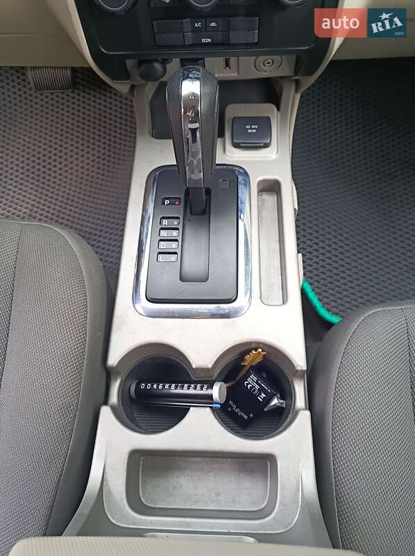 Позашляховик / Кросовер Ford Escape 2008 в Києві