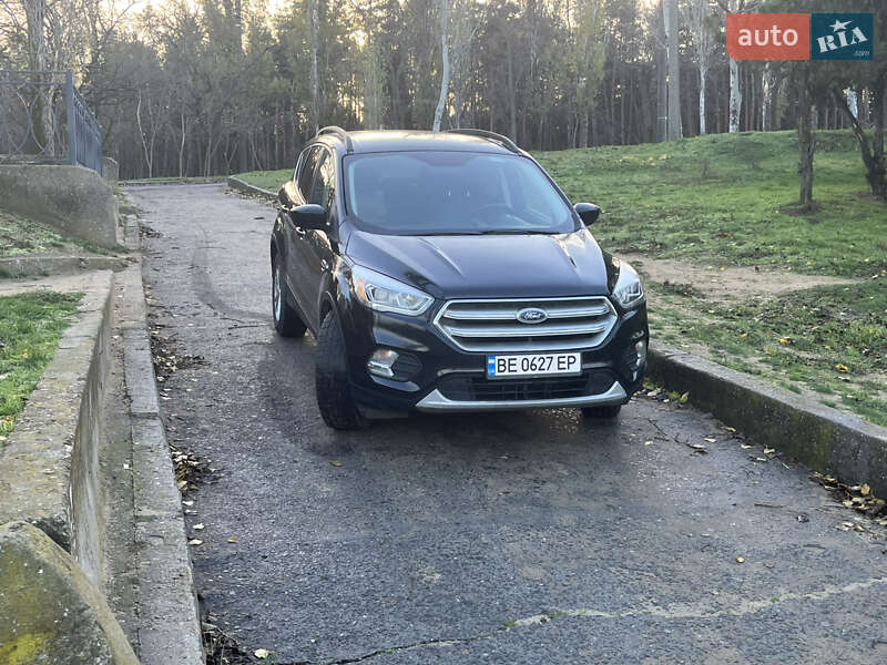 Внедорожник / Кроссовер Ford Escape 2019 в Николаеве