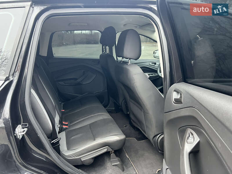 Внедорожник / Кроссовер Ford Escape 2016 в Черкассах