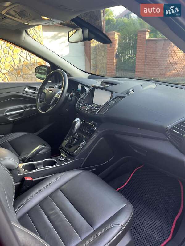 Позашляховик / Кросовер Ford Escape 2015 в Львові