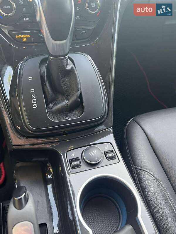 Позашляховик / Кросовер Ford Escape 2015 в Львові