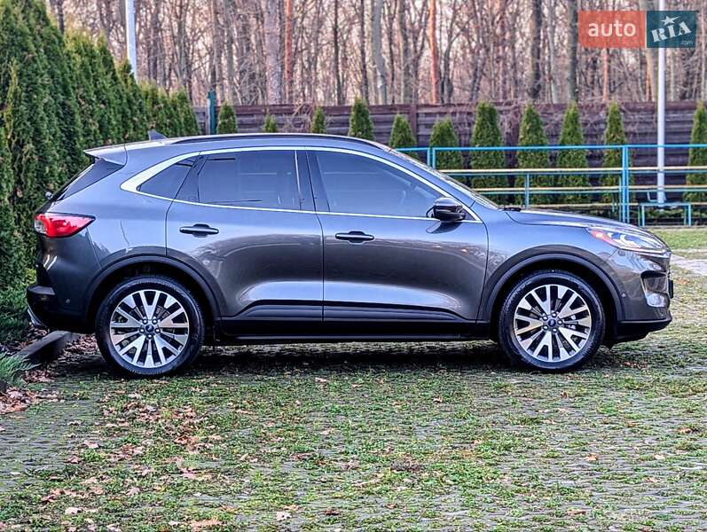 Позашляховик / Кросовер Ford Escape 2020 в Харкові