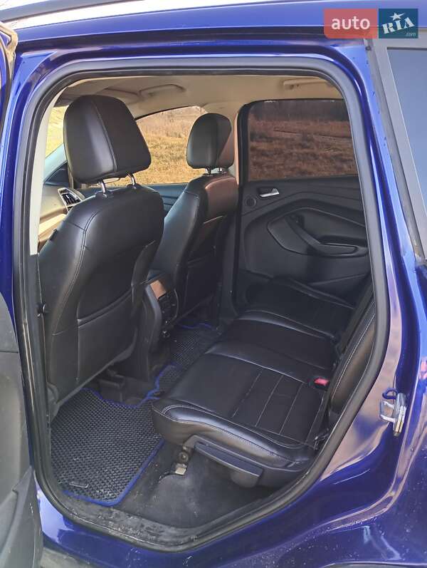 Внедорожник / Кроссовер Ford Escape 2012 в Царичанке