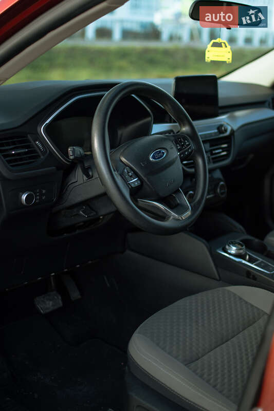 Внедорожник / Кроссовер Ford Escape 2019 в Львове