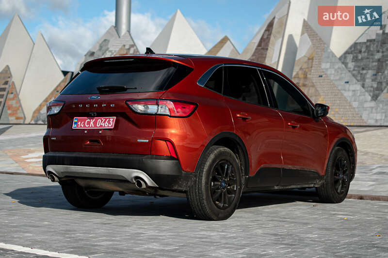 Внедорожник / Кроссовер Ford Escape 2019 в Львове