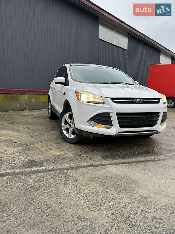 Внедорожник / Кроссовер Ford Escape 2015 в Шепетовке