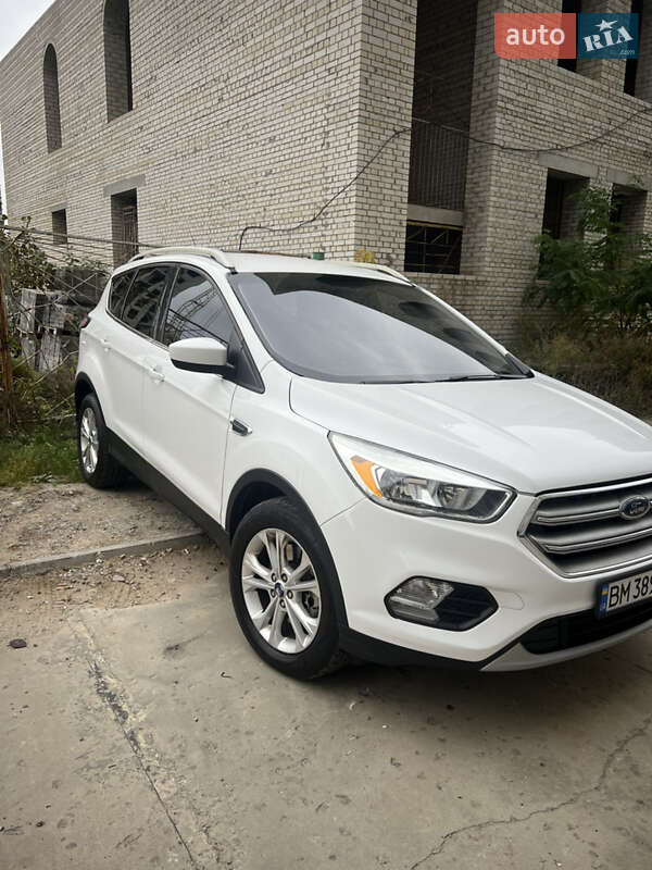 Внедорожник / Кроссовер Ford Escape 2017 в Сумах