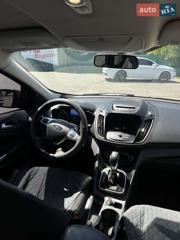 Внедорожник / Кроссовер Ford Escape 2012 в Каменском