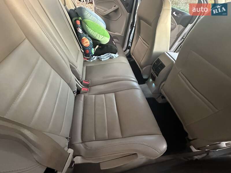 Внедорожник / Кроссовер Ford Escape 2014 в Ужгороде