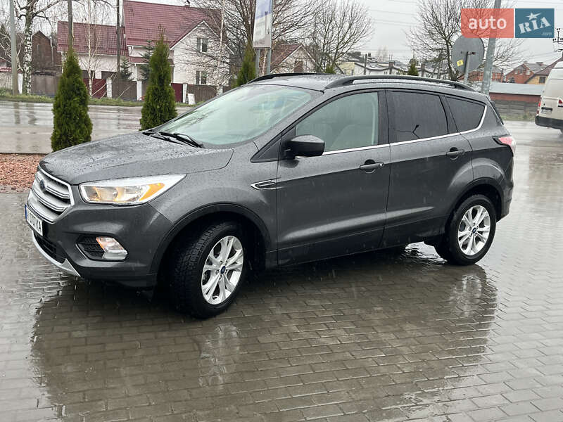 Позашляховик / Кросовер Ford Escape 2018 в Софіївській Борщагівці