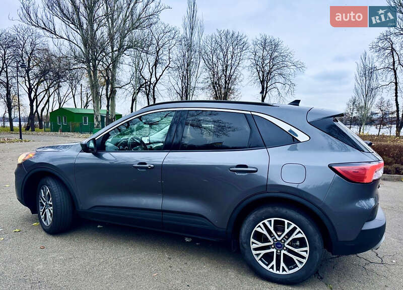 Позашляховик / Кросовер Ford Escape 2021 в Києві