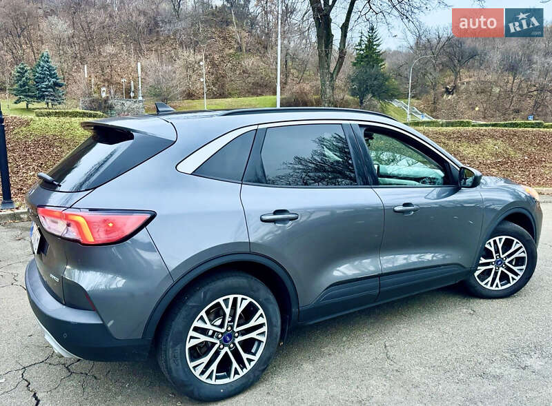 Позашляховик / Кросовер Ford Escape 2021 в Києві