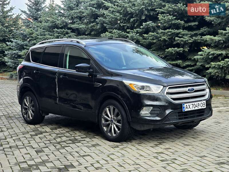 Внедорожник / Кроссовер Ford Escape 2017 в Харькове