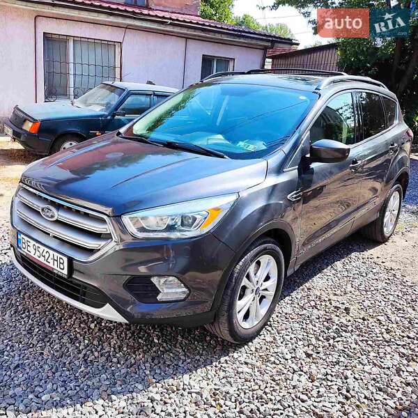 Позашляховик / Кросовер Ford Escape 2016 в Миколаєві