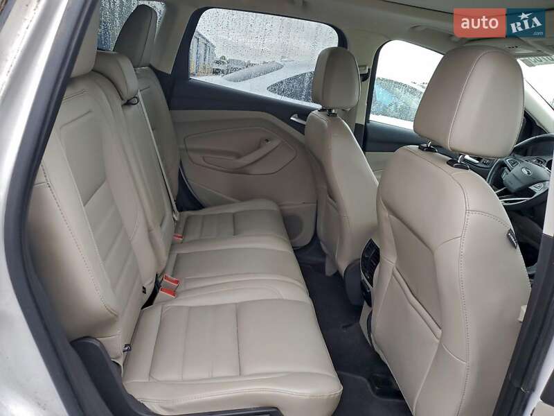 Внедорожник / Кроссовер Ford Escape 2017 в Житомире