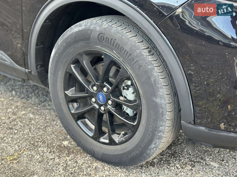 Внедорожник / Кроссовер Ford Escape 2020 в Львове