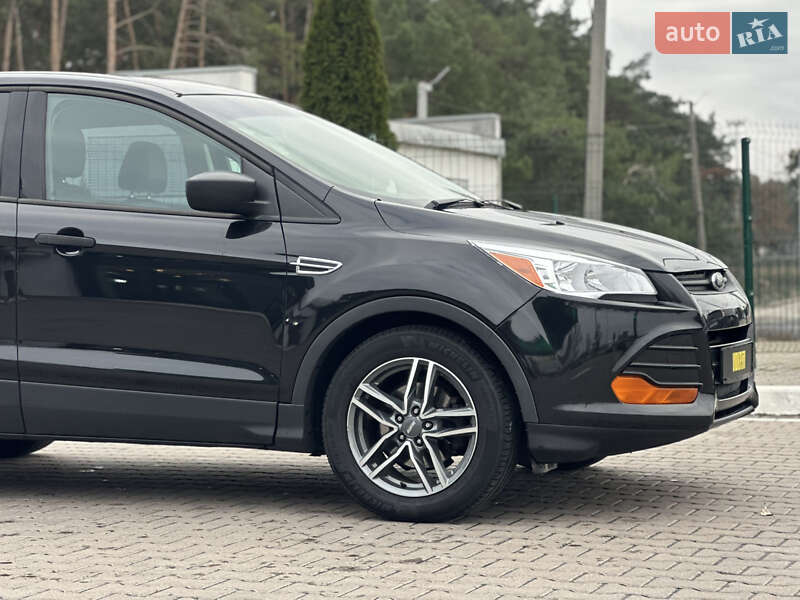 Позашляховик / Кросовер Ford Escape 2015 в Києві