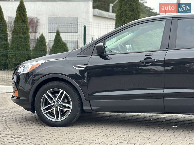 Позашляховик / Кросовер Ford Escape 2015 в Києві