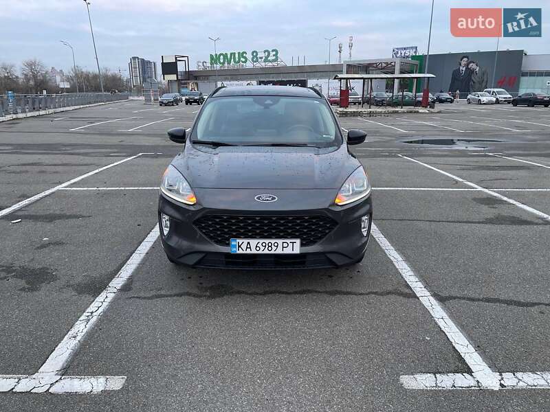 Внедорожник / Кроссовер Ford Escape 2020 в Киеве