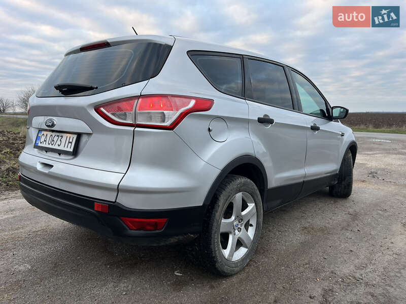 Внедорожник / Кроссовер Ford Escape 2015 в Умани