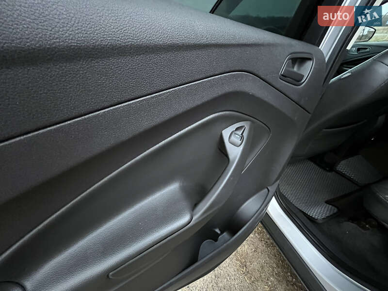 Внедорожник / Кроссовер Ford Escape 2015 в Умани