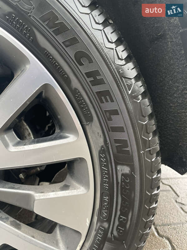 Внедорожник / Кроссовер Ford Escape 2020 в Киеве