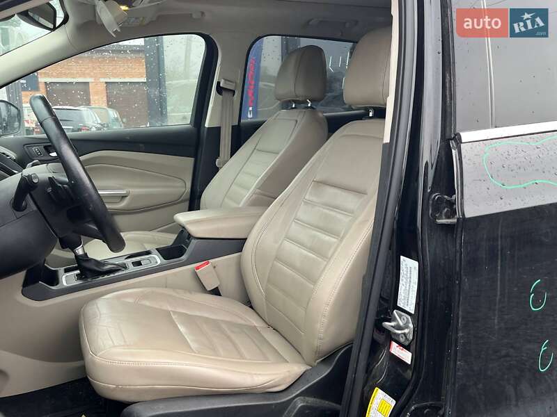 Позашляховик / Кросовер Ford Escape 2017 в Луцьку