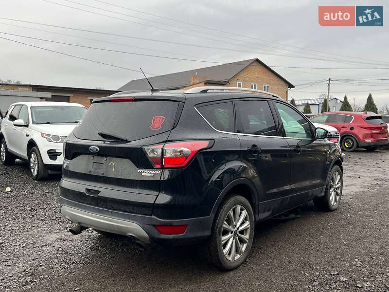 Позашляховик / Кросовер Ford Escape 2017 в Луцьку