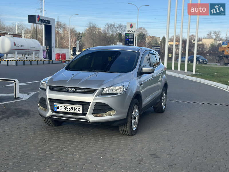 Внедорожник / Кроссовер Ford Escape 2015 в Днепре