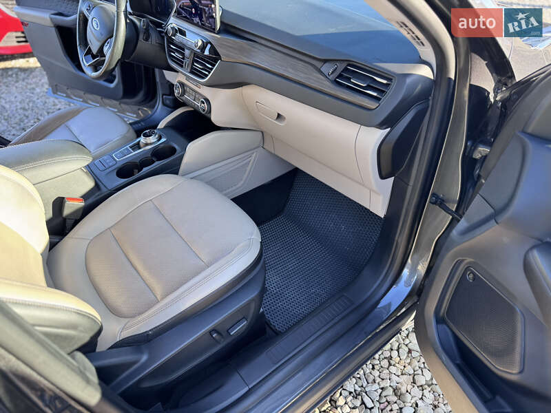 Позашляховик / Кросовер Ford Escape 2020 в Івано-Франківську