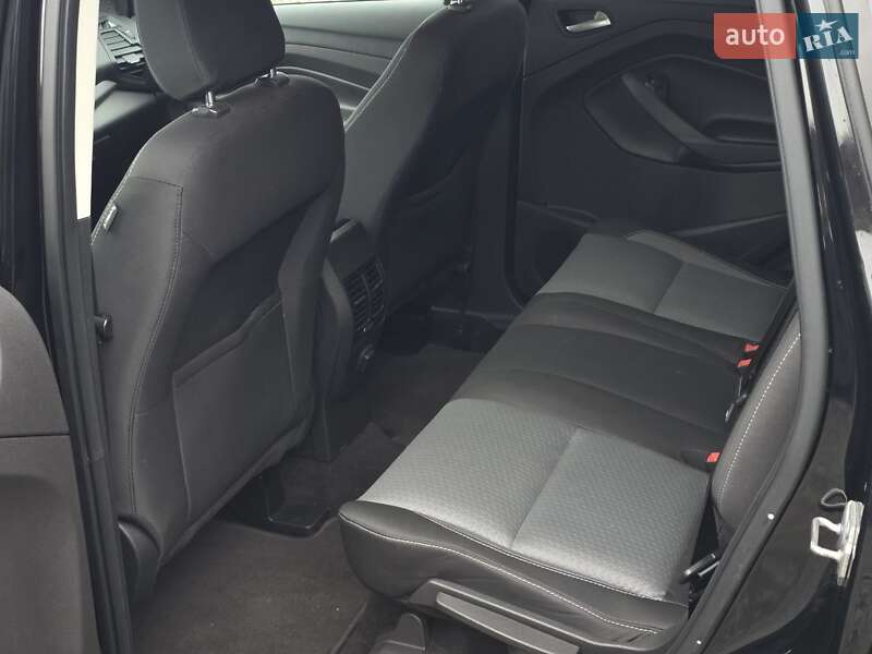 Внедорожник / Кроссовер Ford Escape 2017 в Тернополе