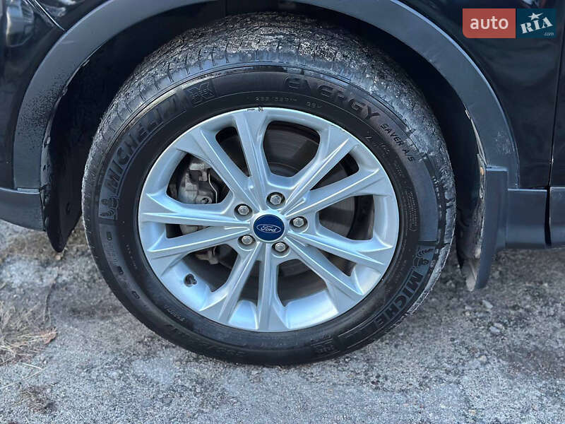 Внедорожник / Кроссовер Ford Escape 2019 в Днепре